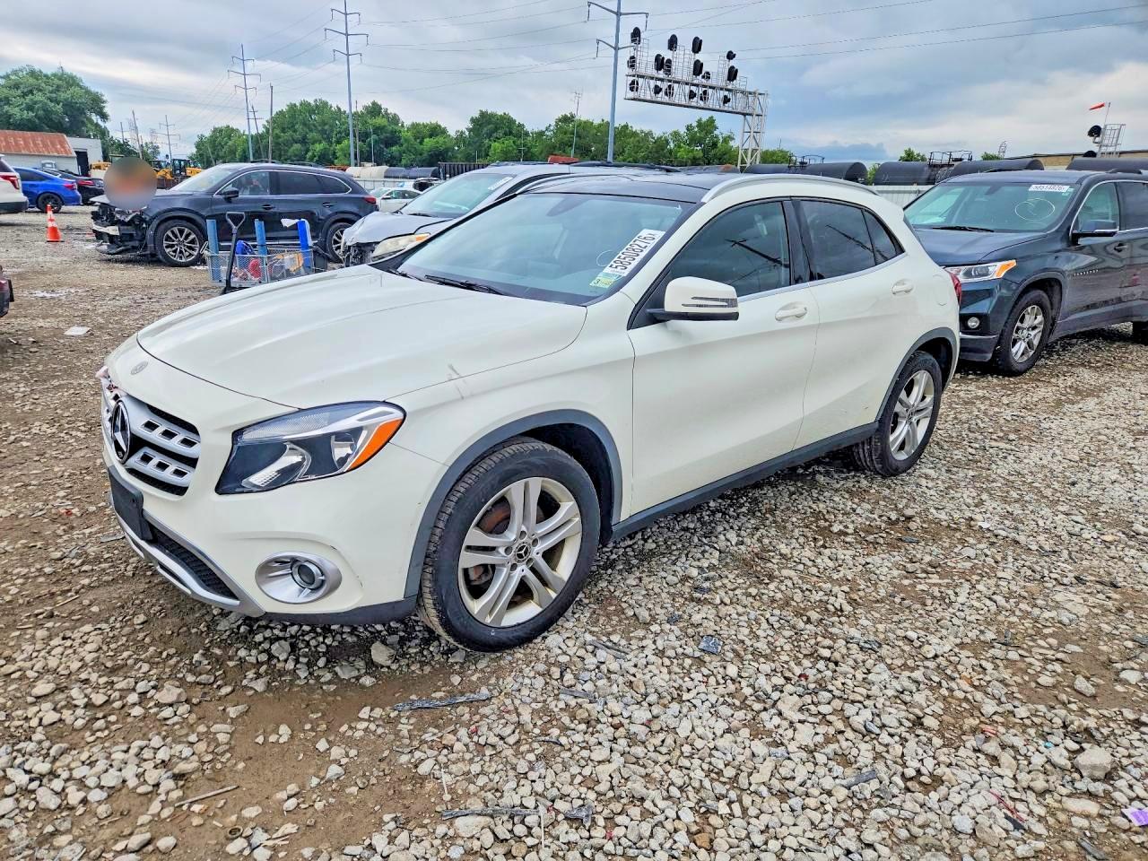 2018 MERCEDES-BENZ GLA — ?