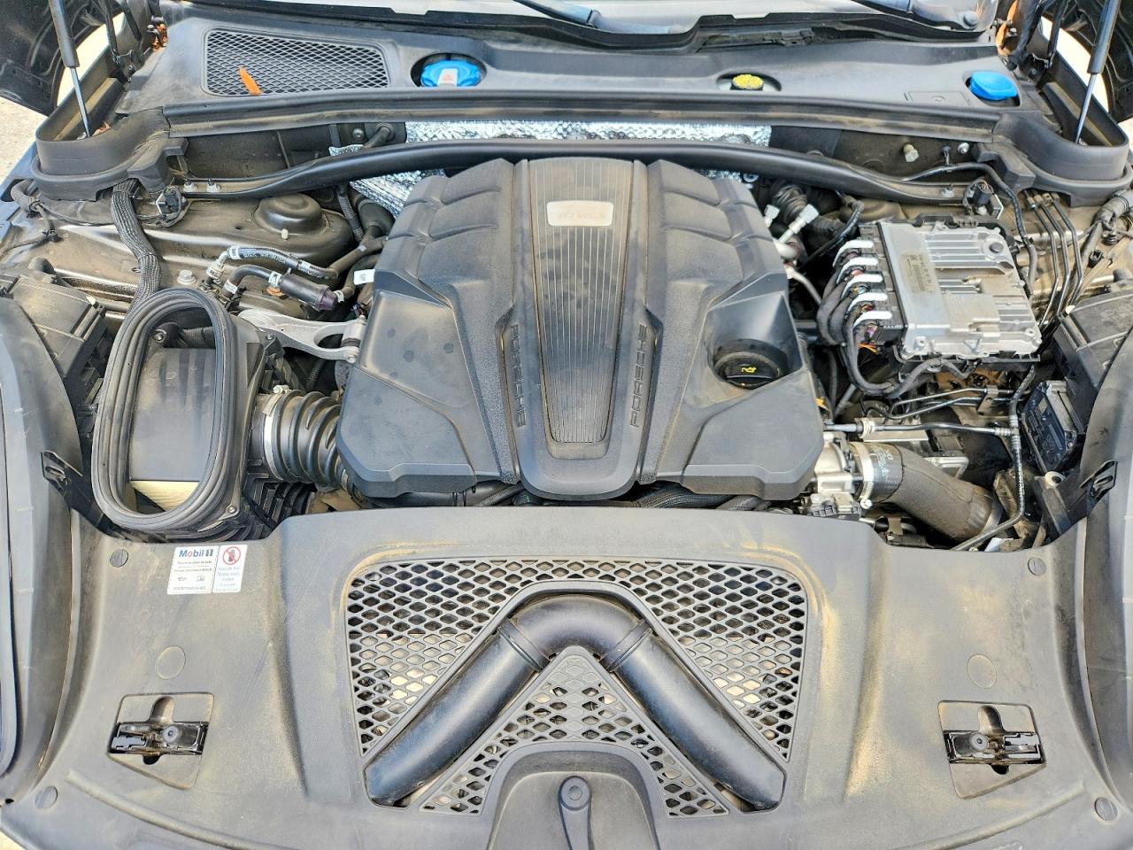 2019 PORSCHE MACAN