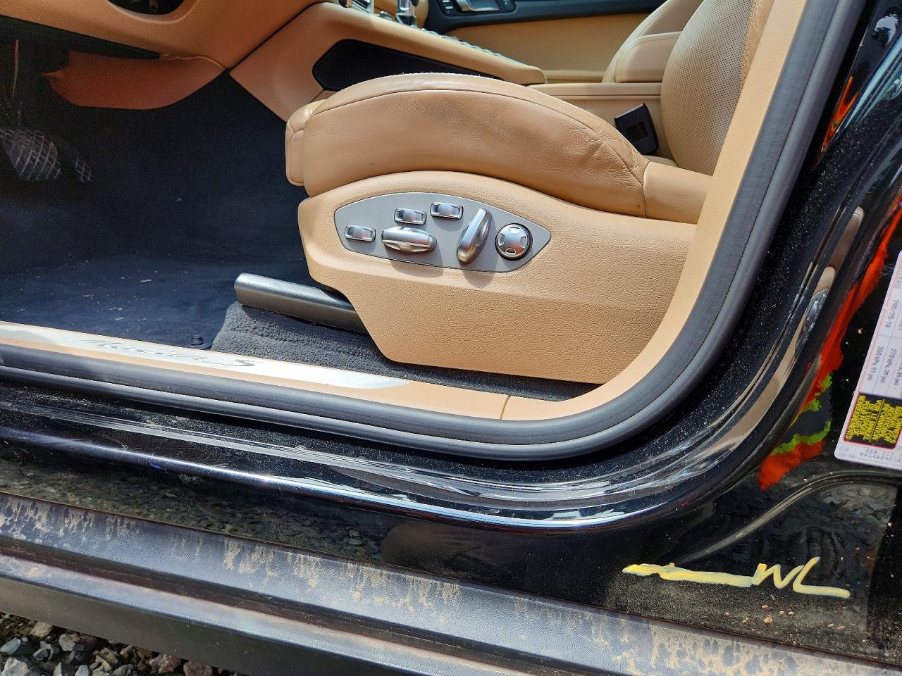 2019 PORSCHE MACAN