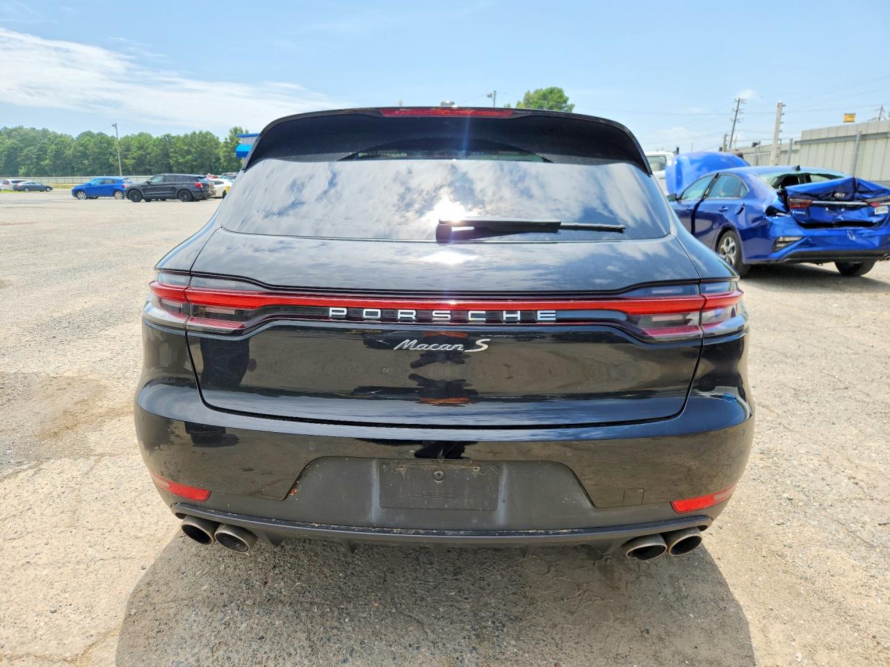 2019 PORSCHE MACAN