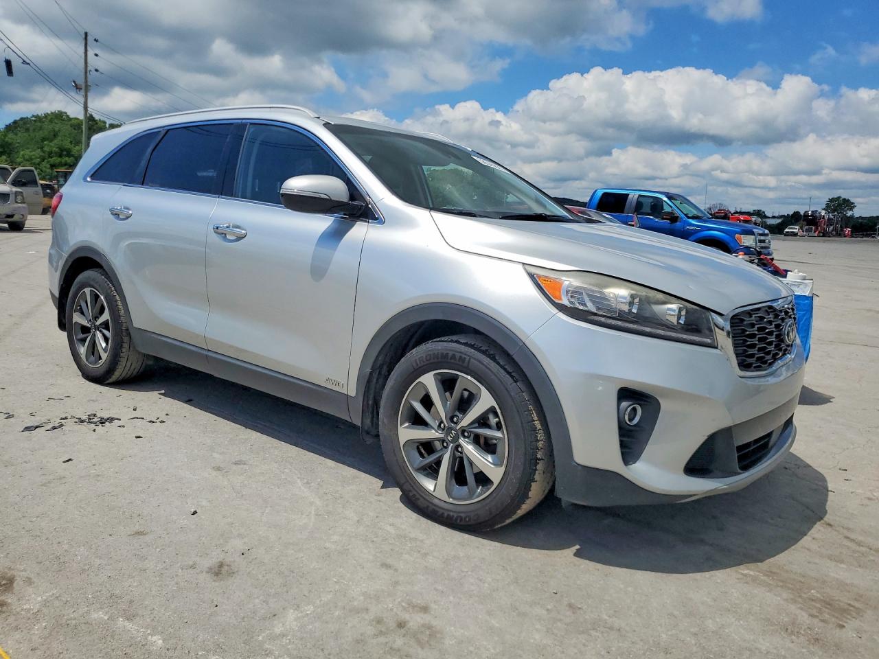 2019 KIA SORENTO — ?