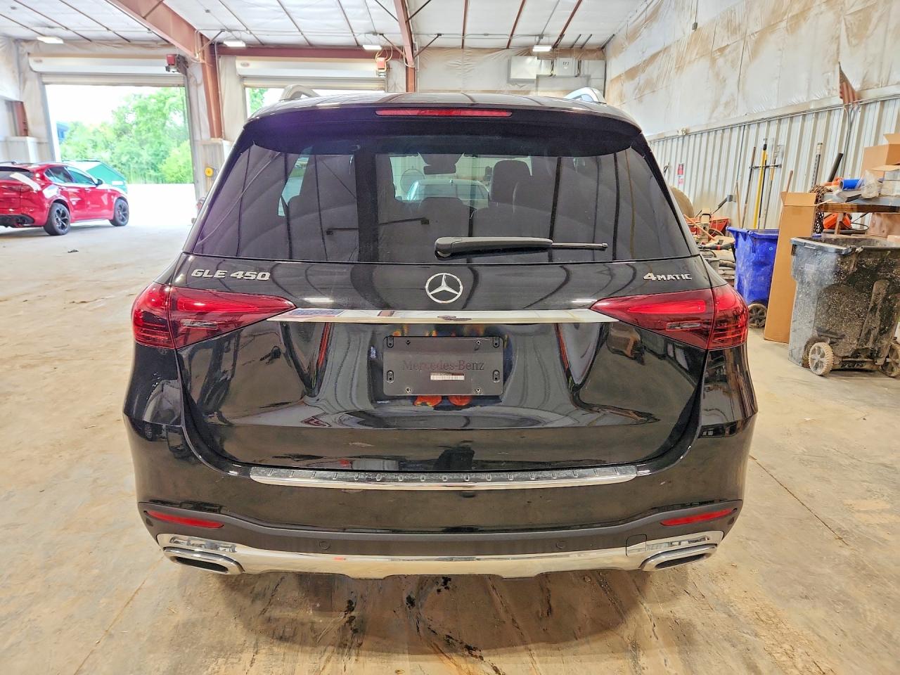 2025 MERCEDES-BENZ GLE — ?