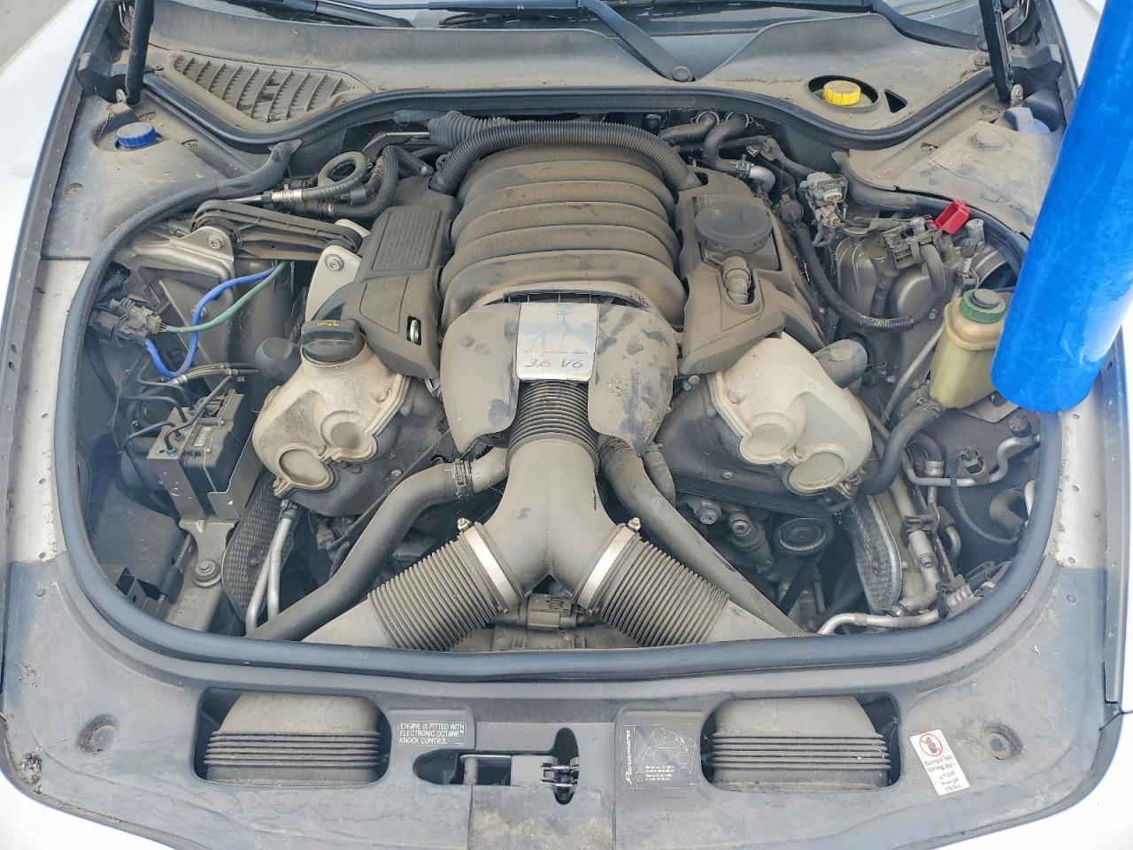 2011 PORSCHE PANAMERA