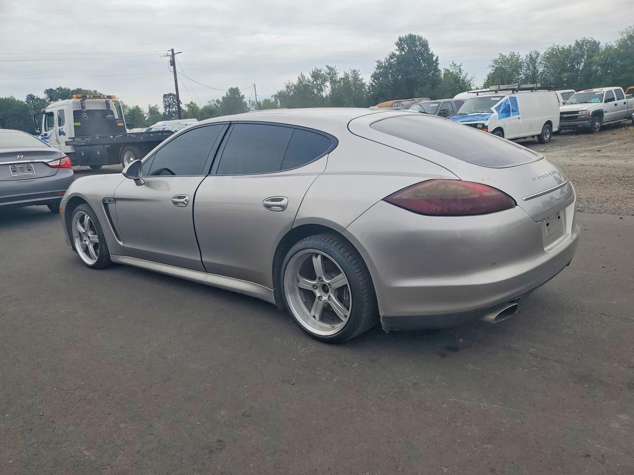 2011 PORSCHE PANAMERA