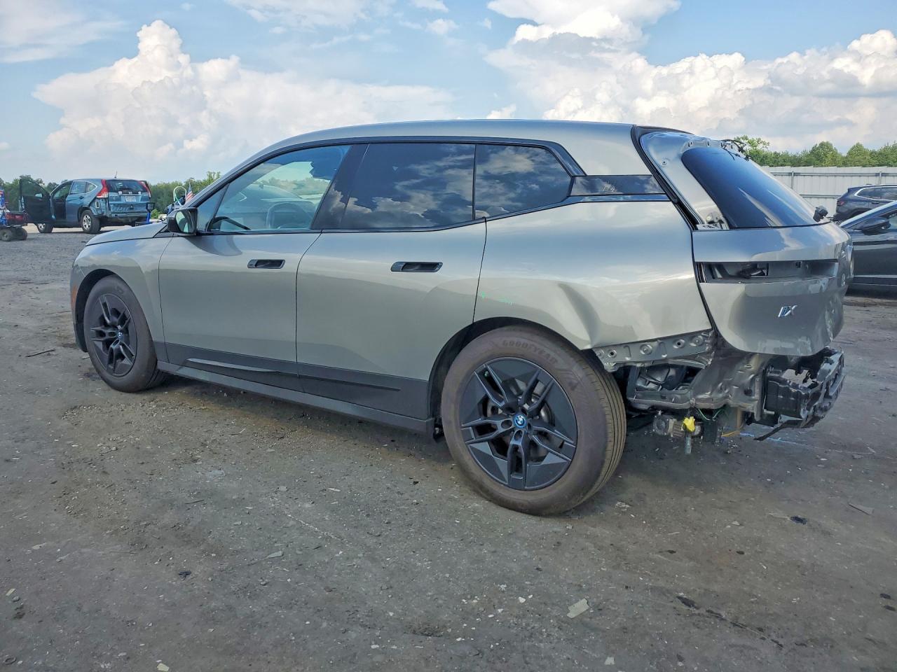 2023 BMW IX — ?