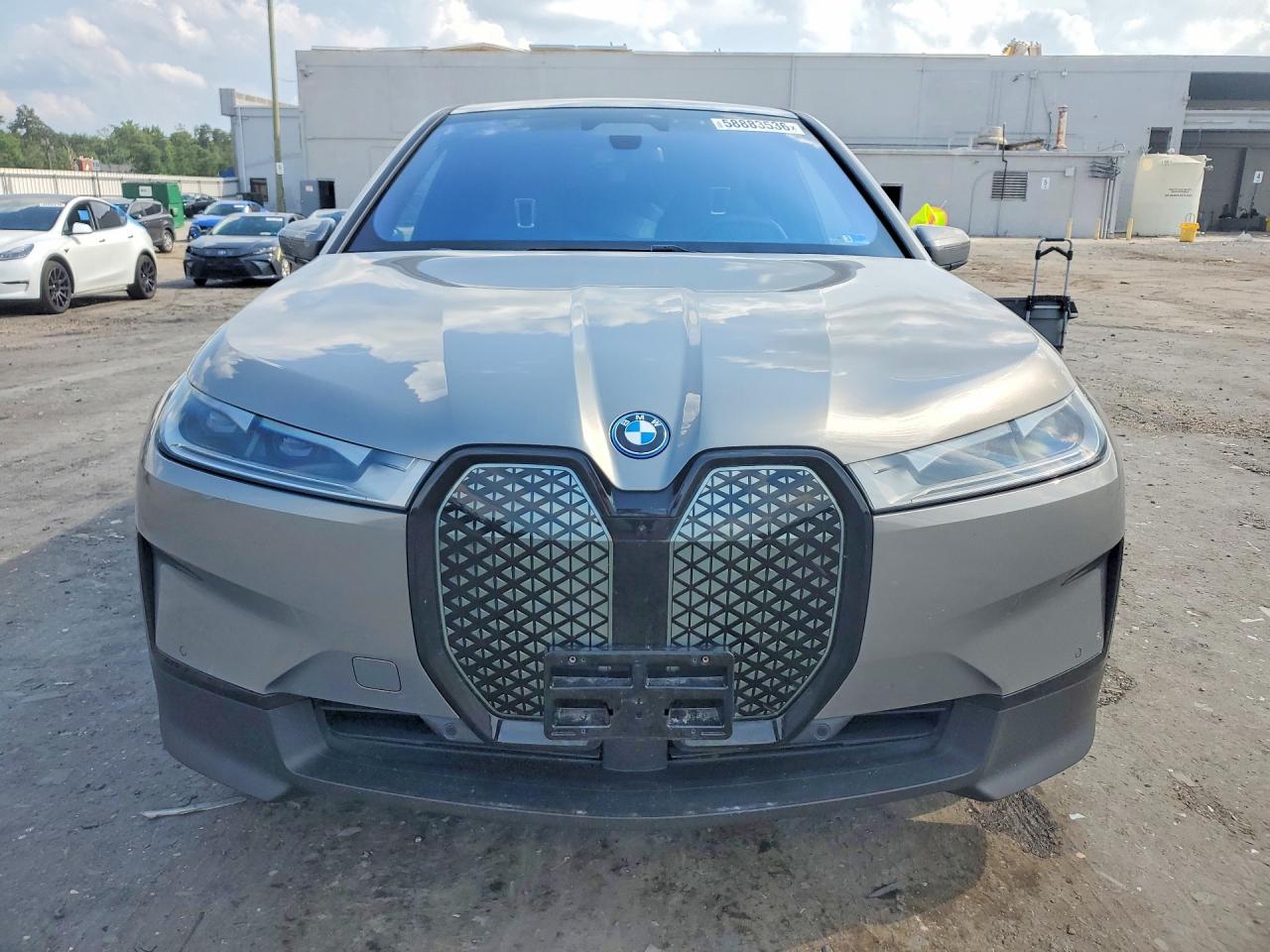 2023 BMW IX