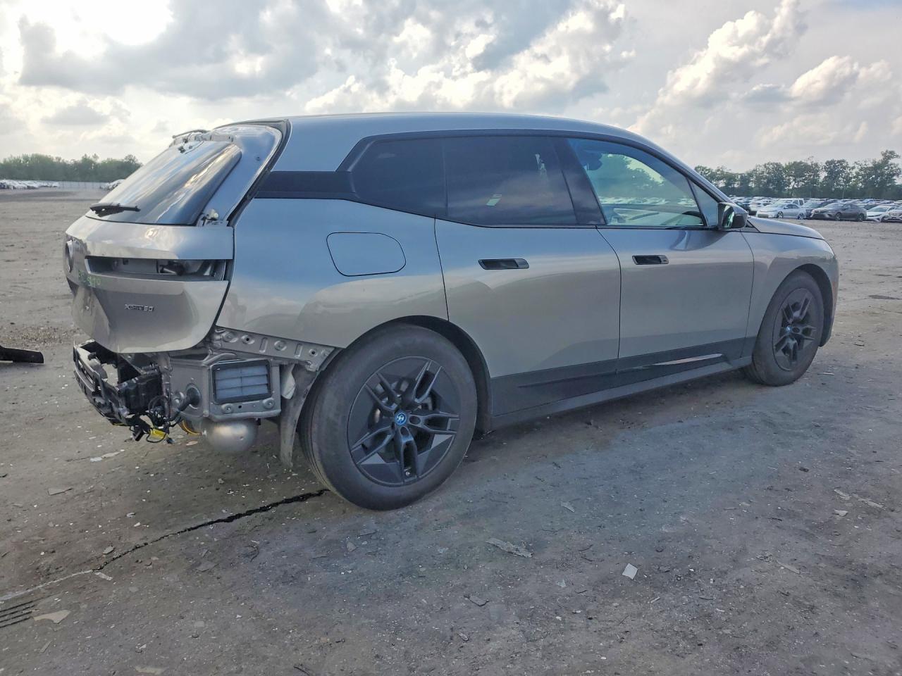 2023 BMW IX