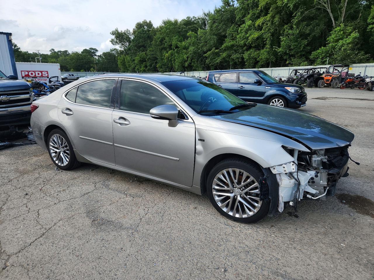 2016 LEXUS ES — ?