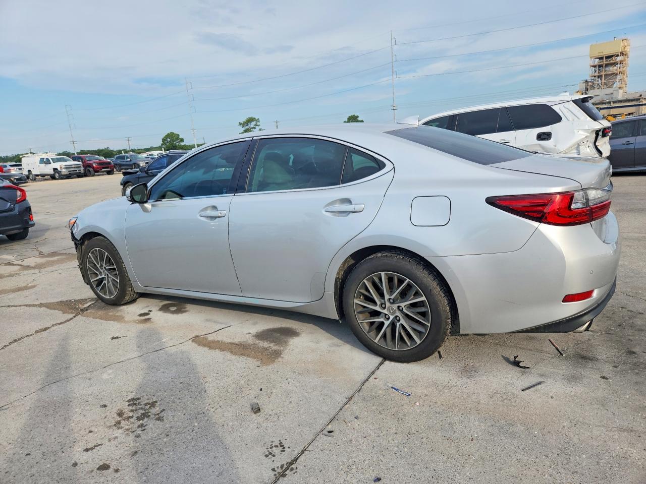 2018 LEXUS ES — ?