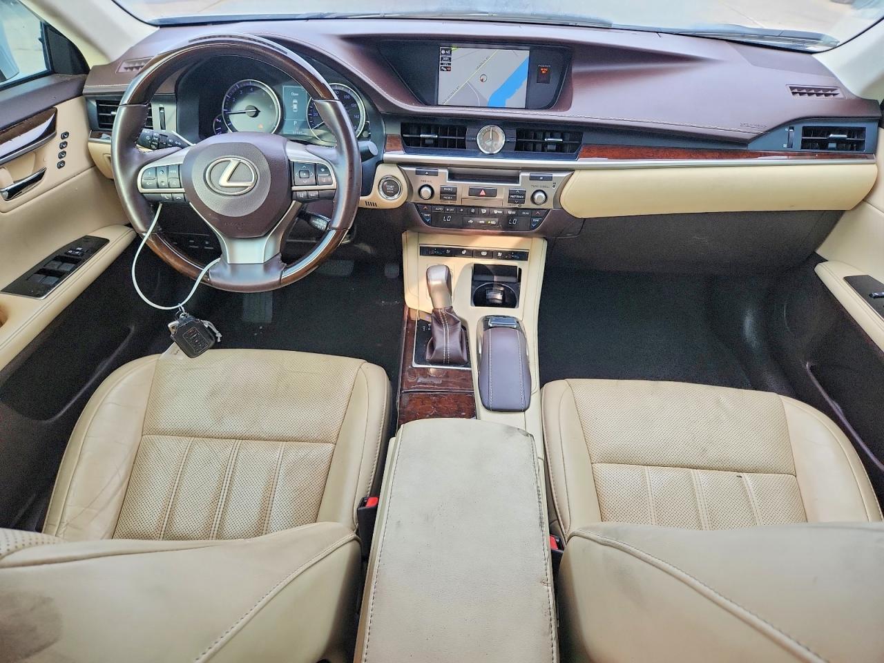 2018 LEXUS ES