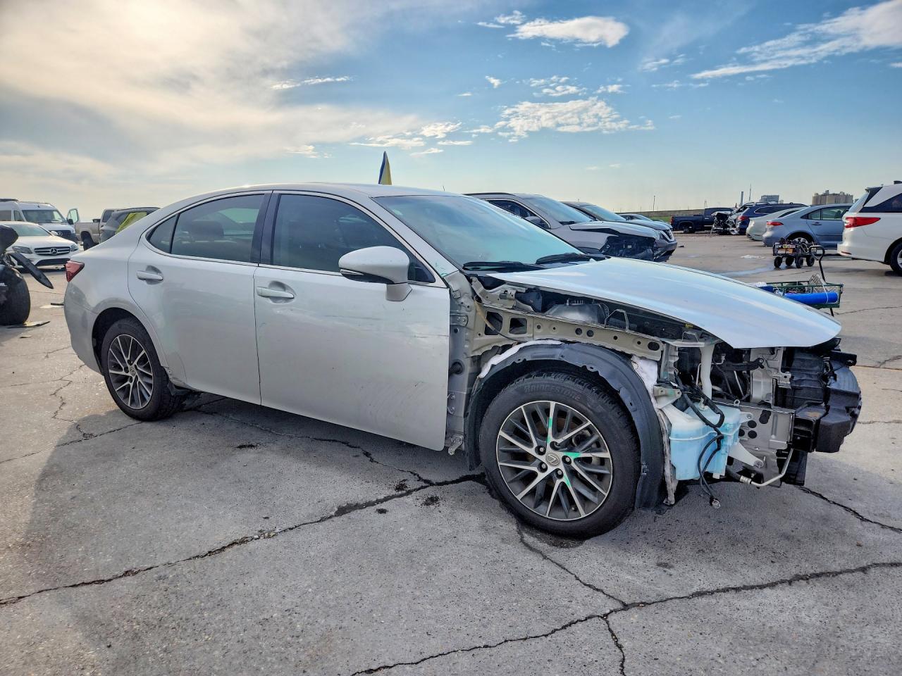 2018 LEXUS ES