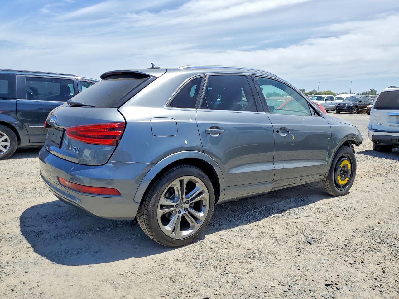 2015 AUDI Q3