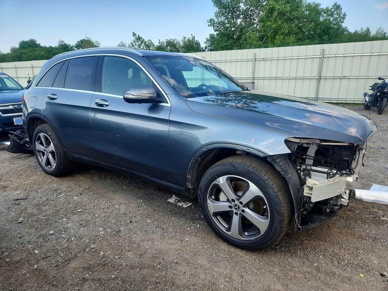 2018 MERCEDES-BENZ GLC — ?