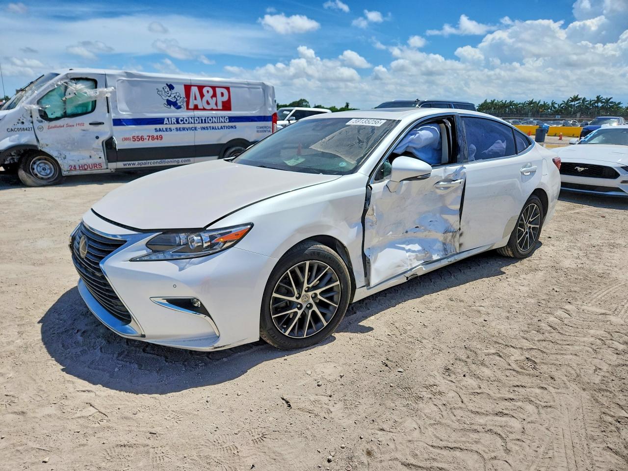 2016 LEXUS ES