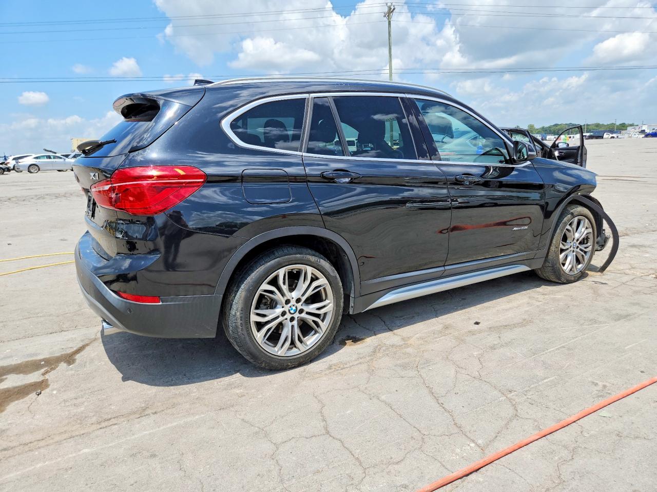 2017 BMW X1 — ?