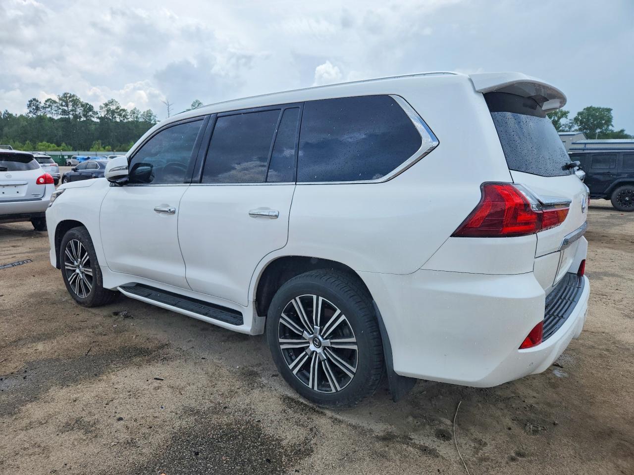 2021 LEXUS LX