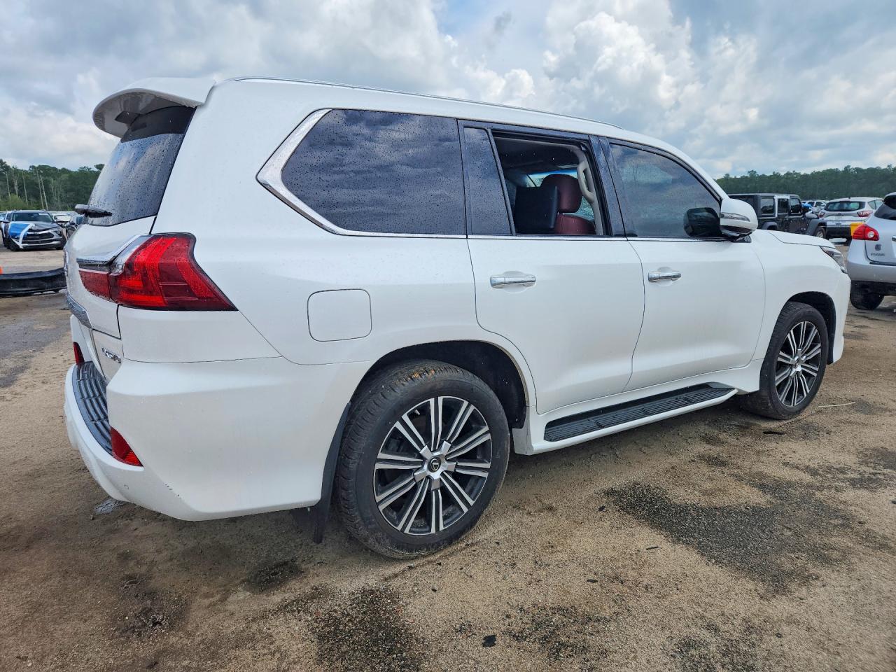 2021 LEXUS LX
