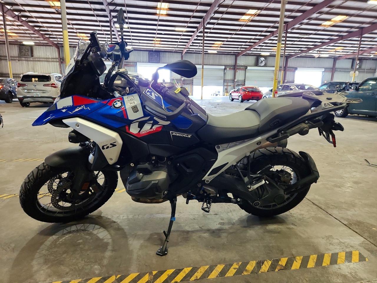 2025 BMW KA1 R 1300
