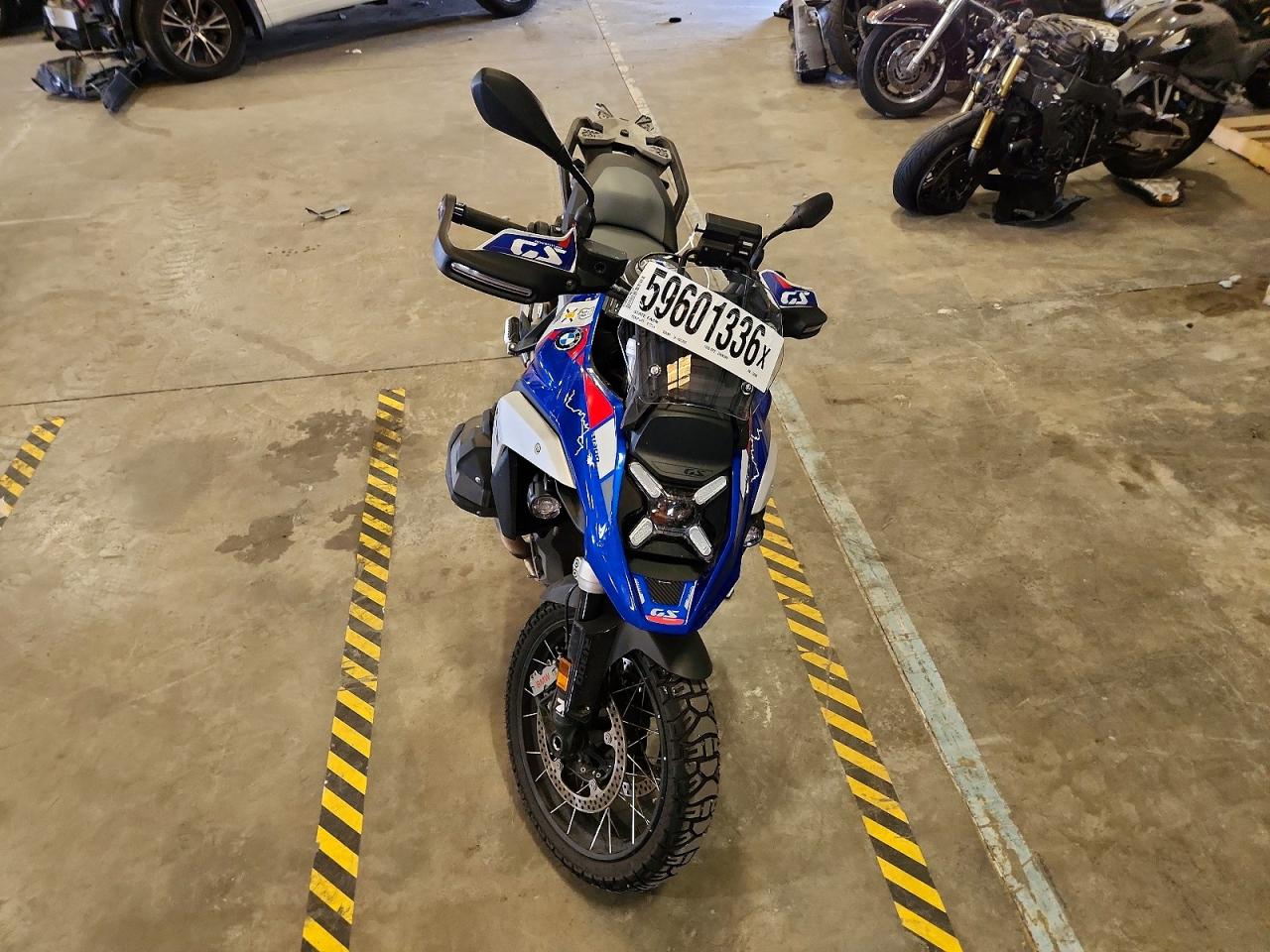 2025 BMW KA1 R 1300
