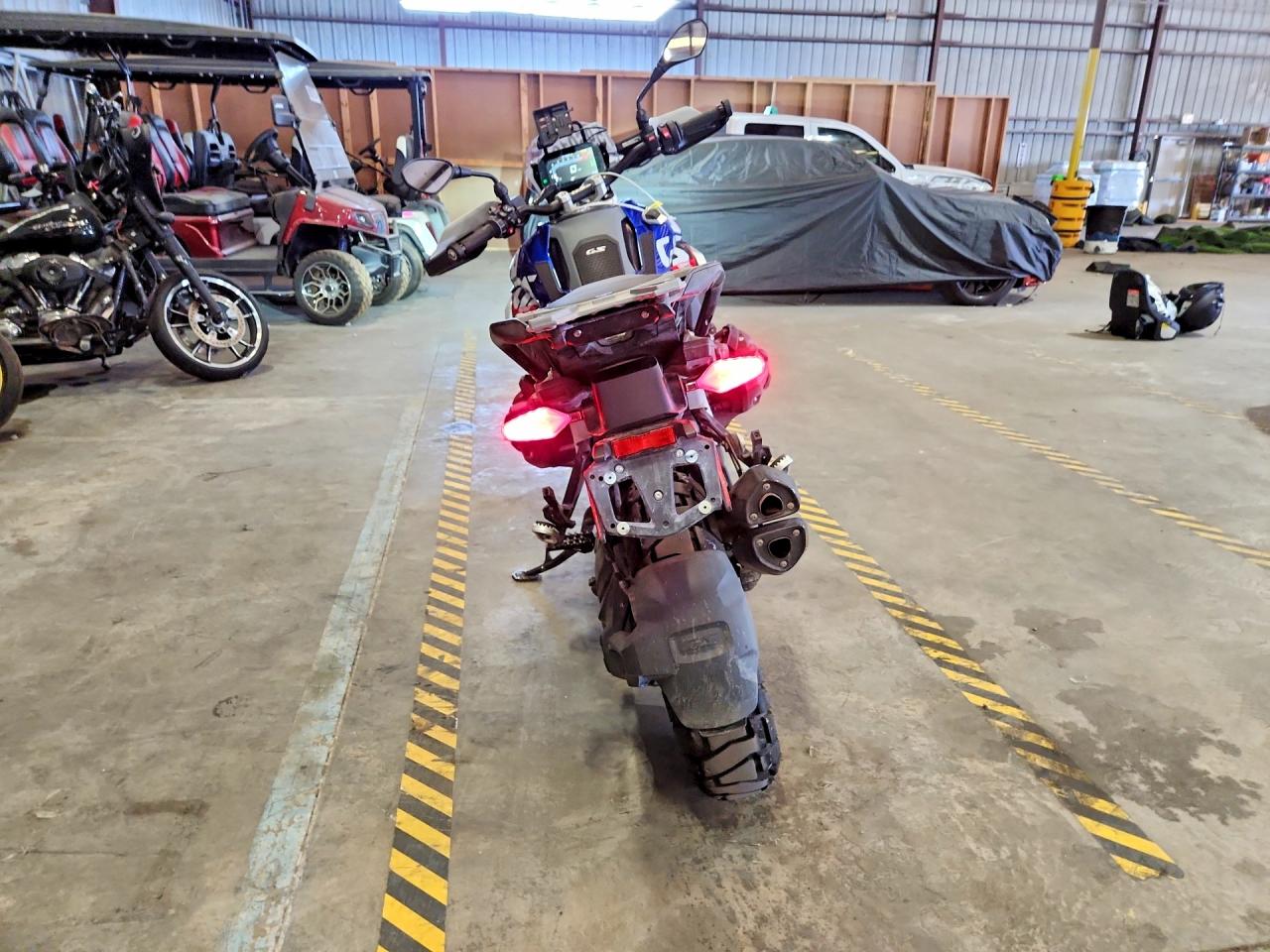 2025 BMW KA1 R 1300