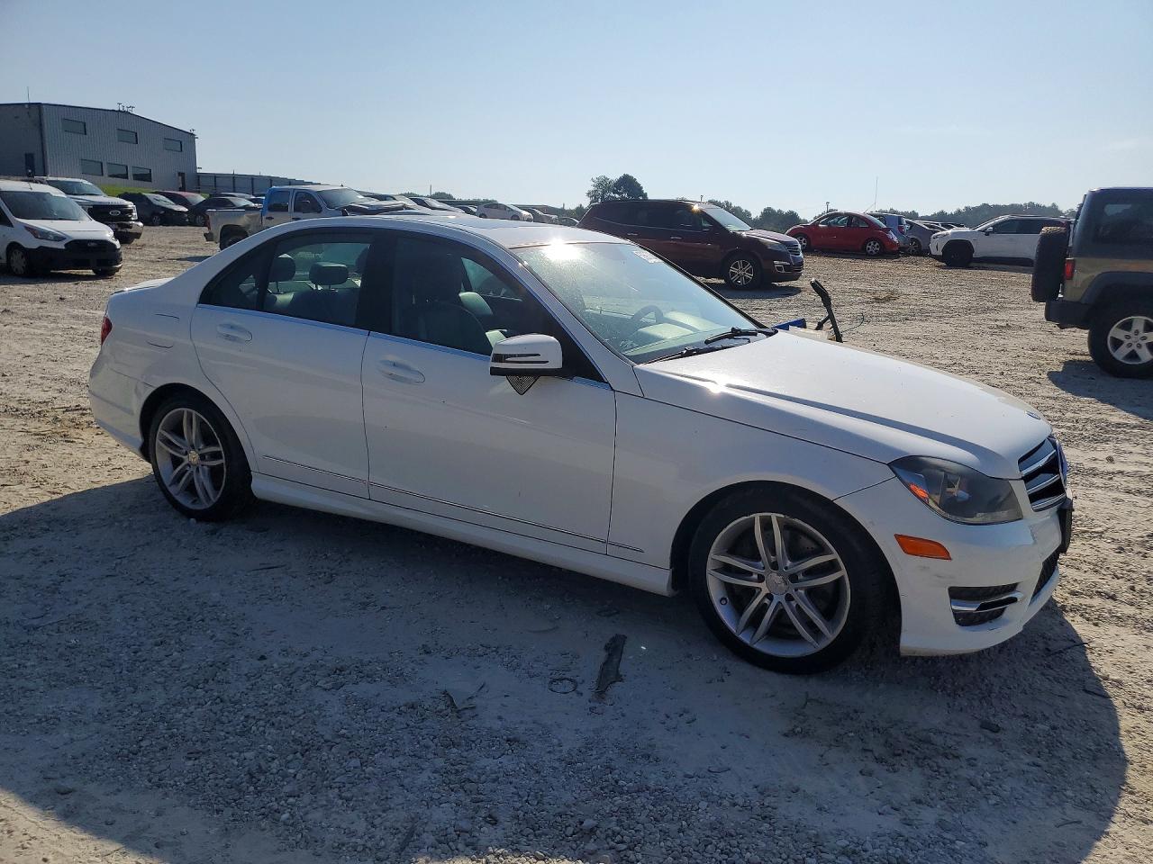 2014 MERCEDES-BENZ C