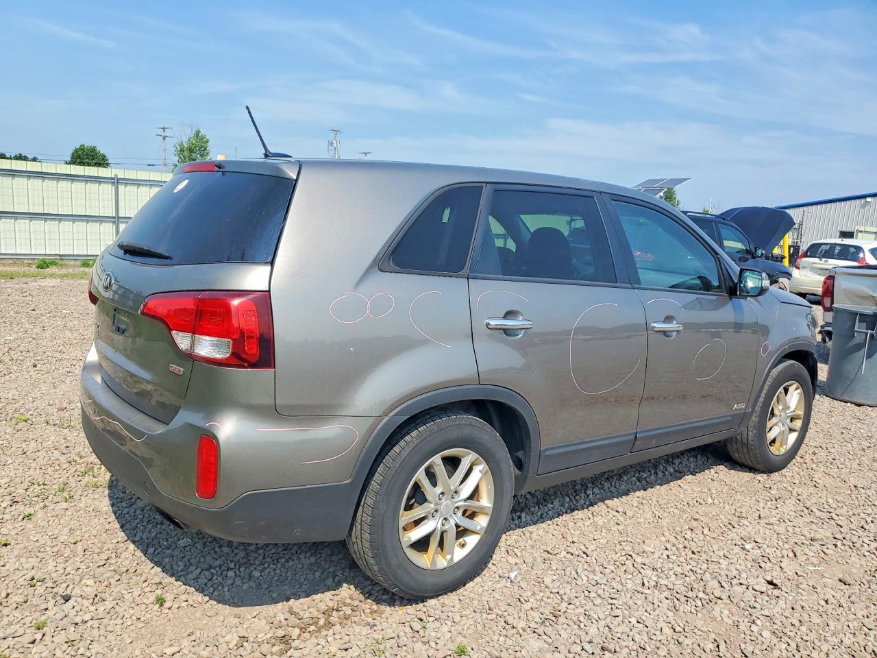 2015 KIA SORENTO — ?