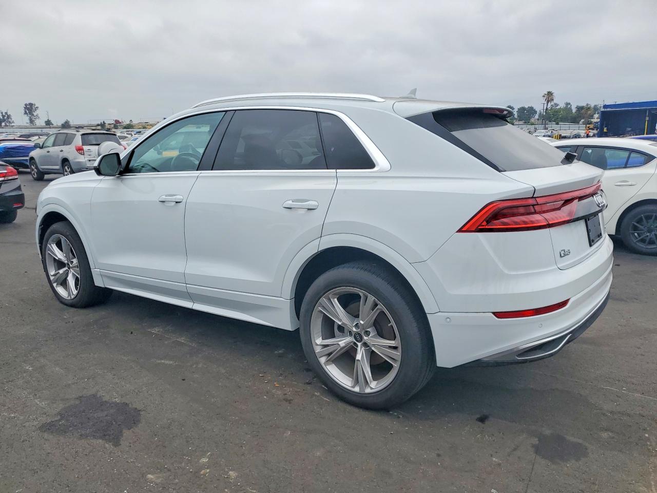 2023 AUDI Q8