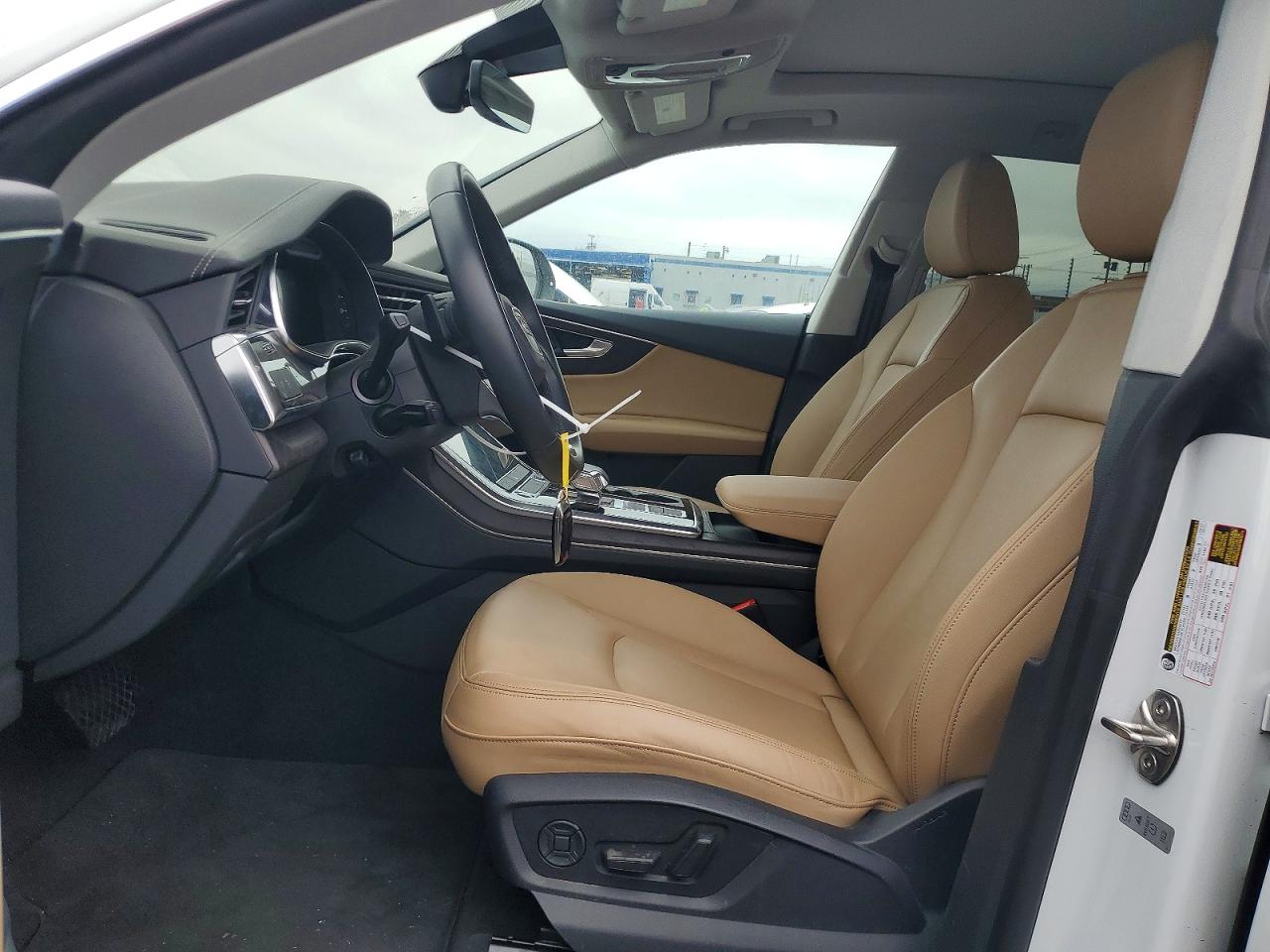2023 AUDI Q8