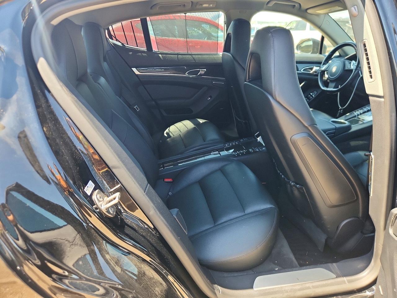 2012 PORSCHE PANAMERA
