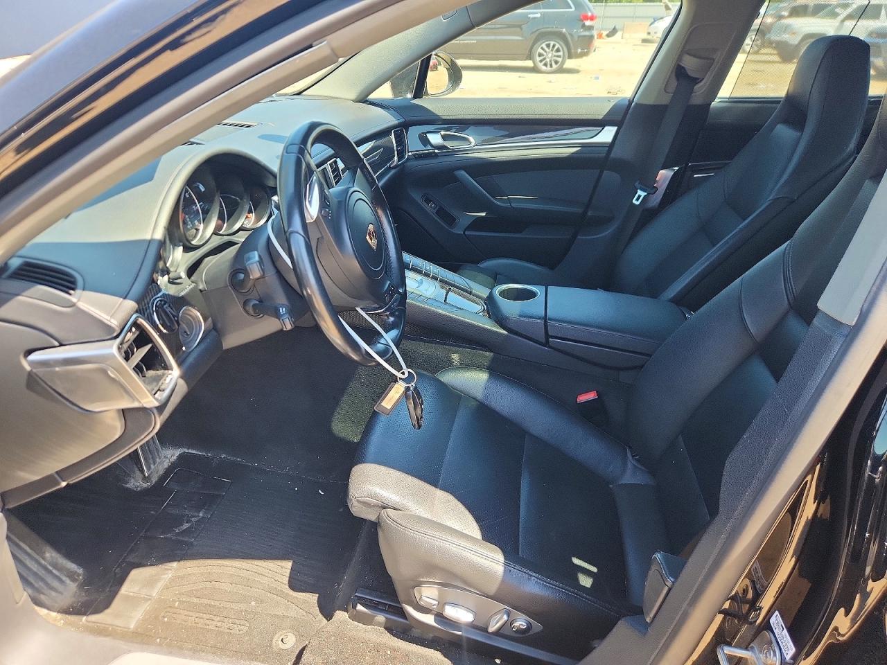 2012 PORSCHE PANAMERA