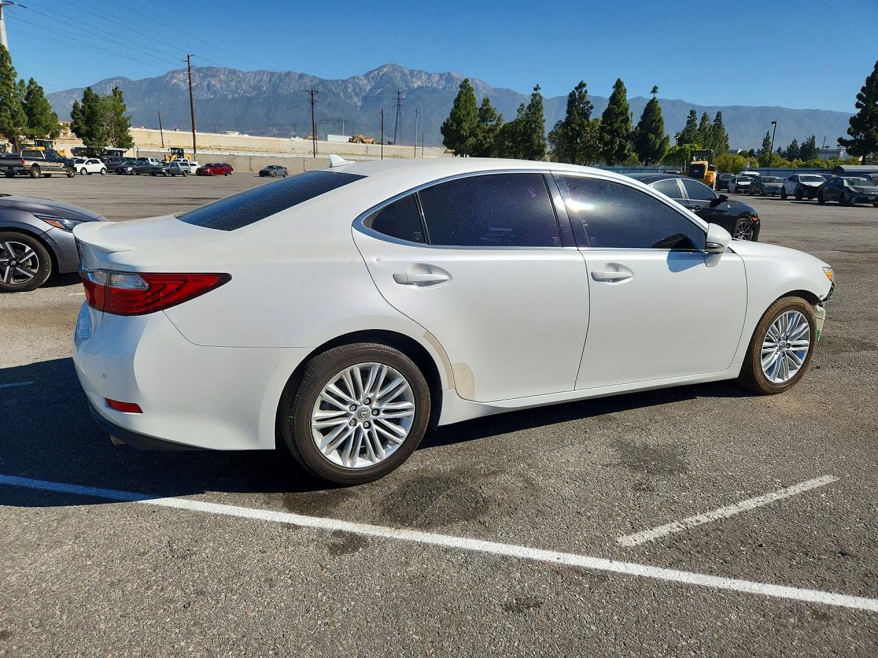 2014 LEXUS ES