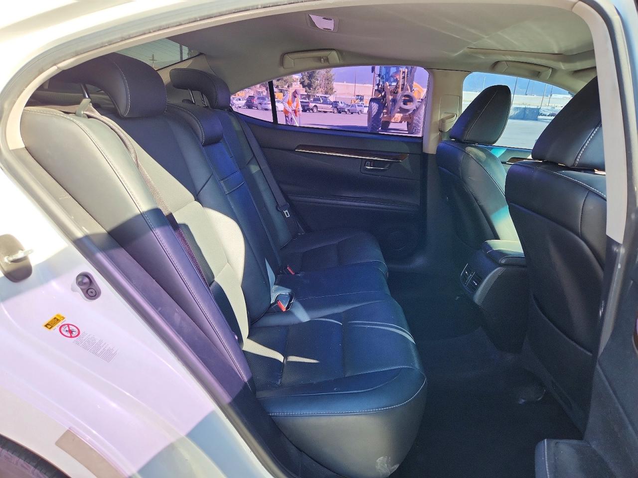 2014 LEXUS ES