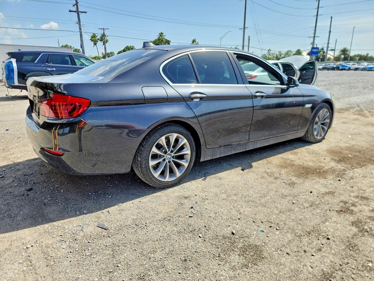 2016 BMW 5-series 528 — ?