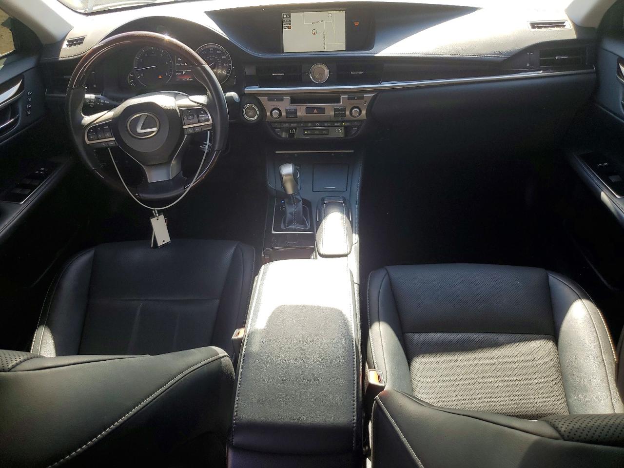 2018 LEXUS ES