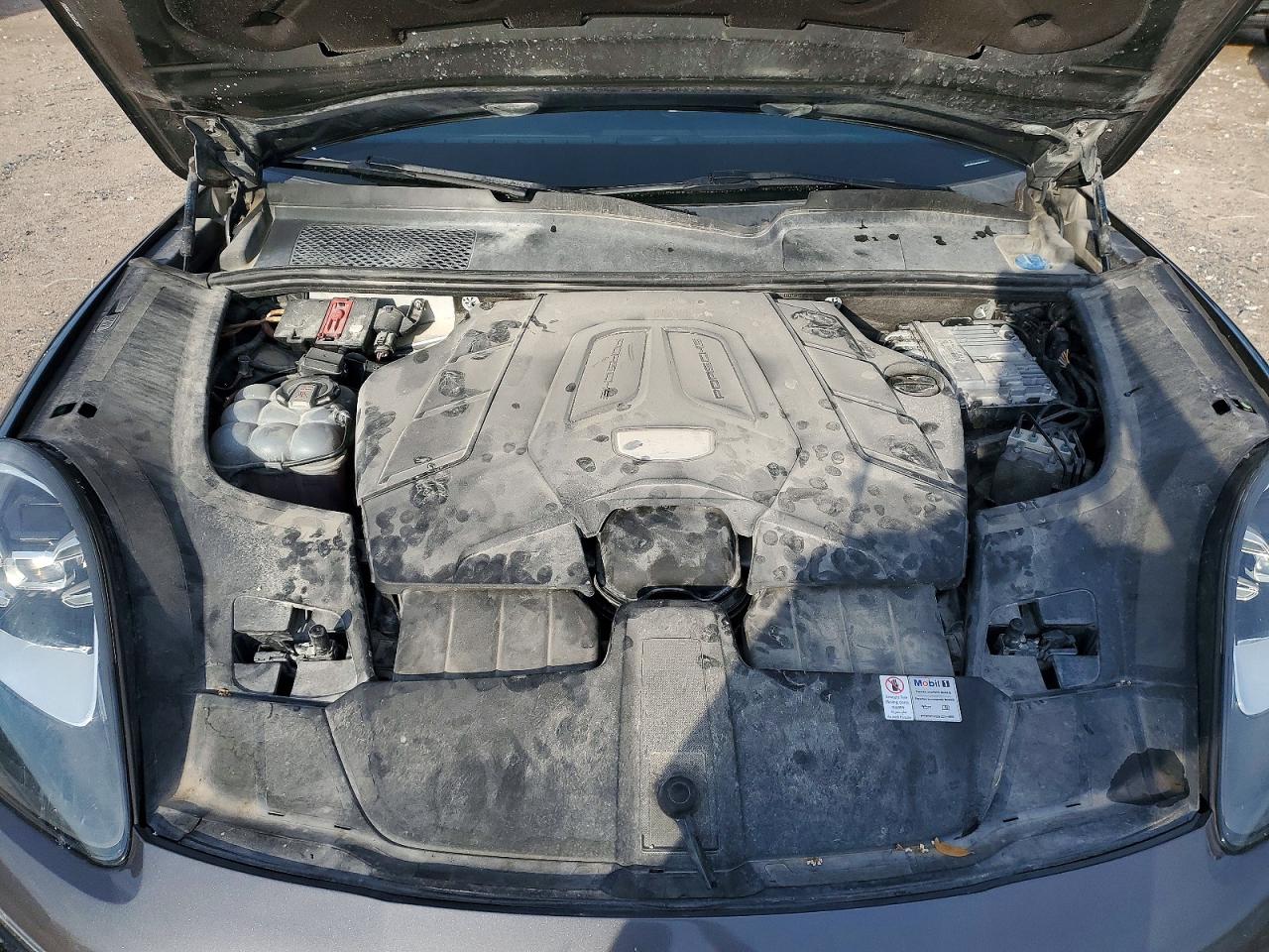 2019 PORSCHE CAYENNE