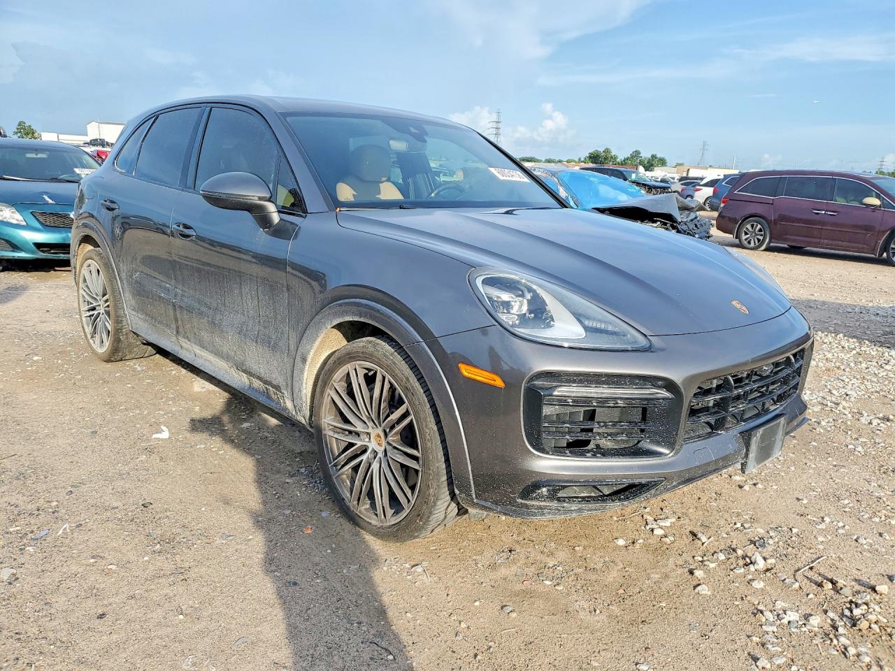 2019 PORSCHE CAYENNE