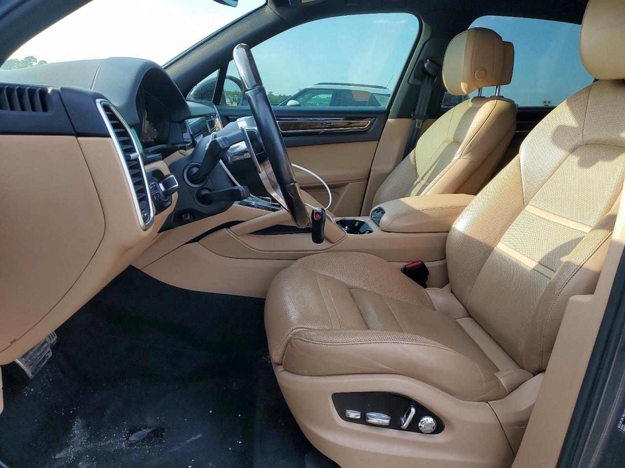 2019 PORSCHE CAYENNE