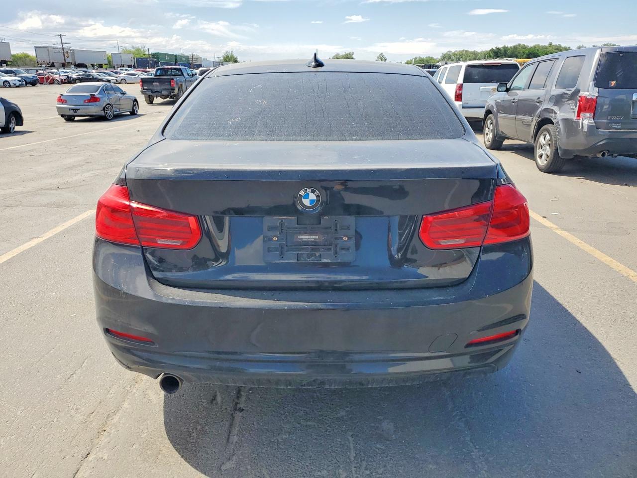 2018 BMW 3-Series 320