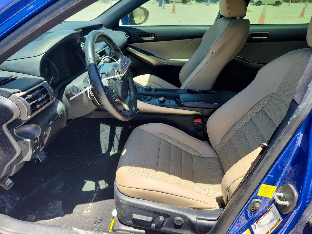 2019 LEXUS IS