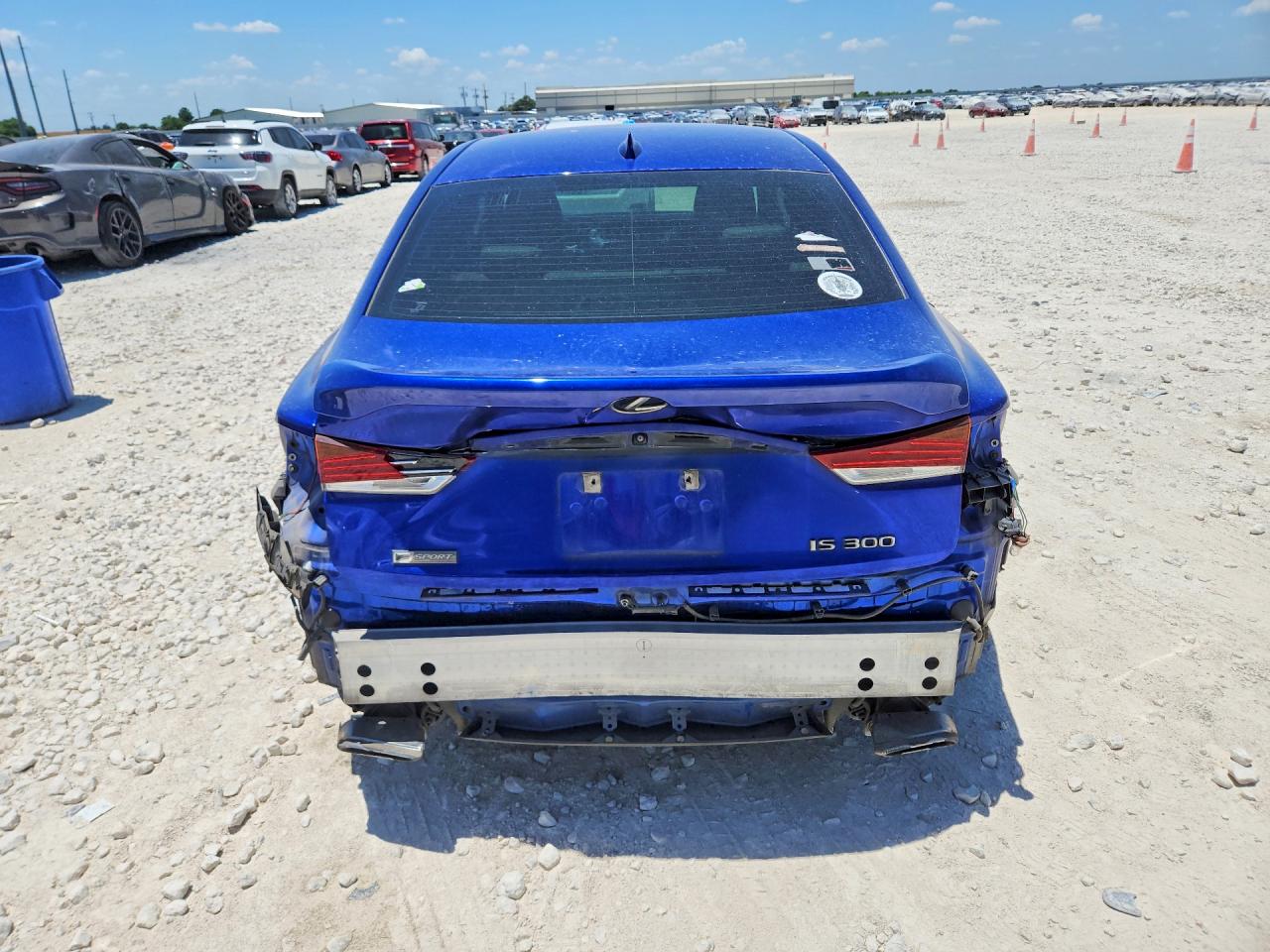 2019 LEXUS IS