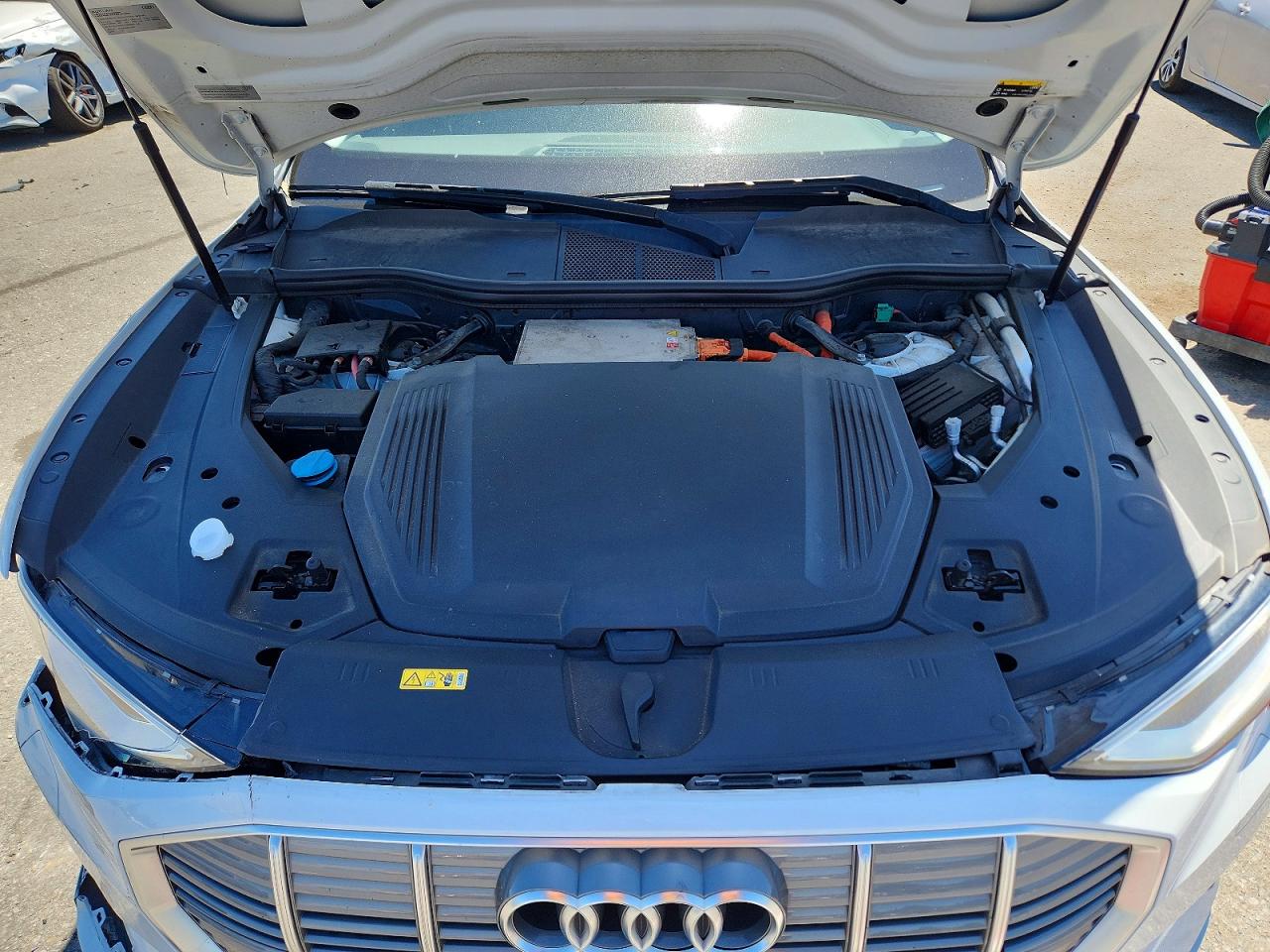 2019 AUDI E-TRON — ?