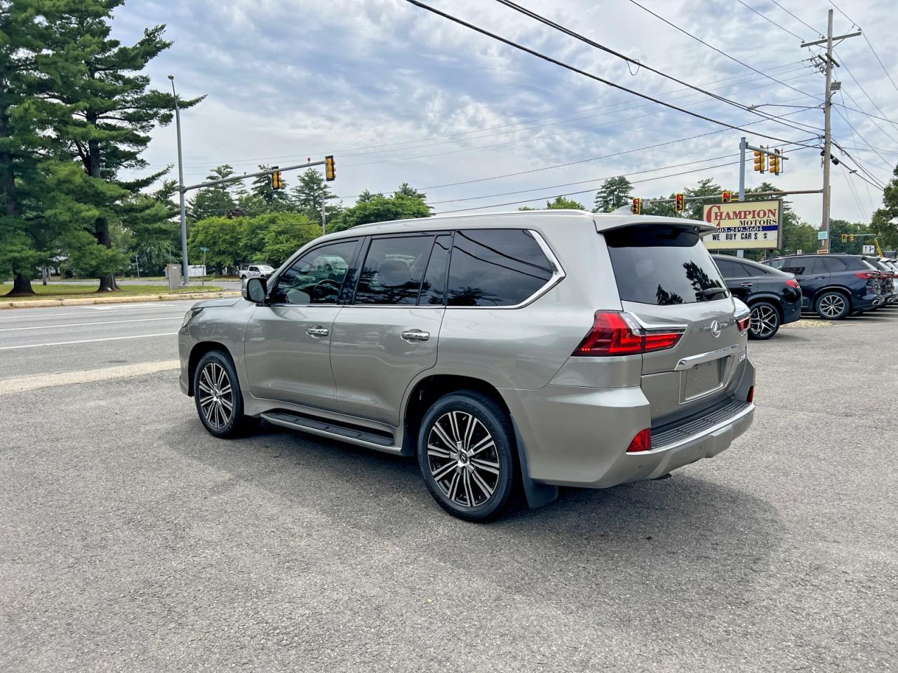2021 LEXUS LX
