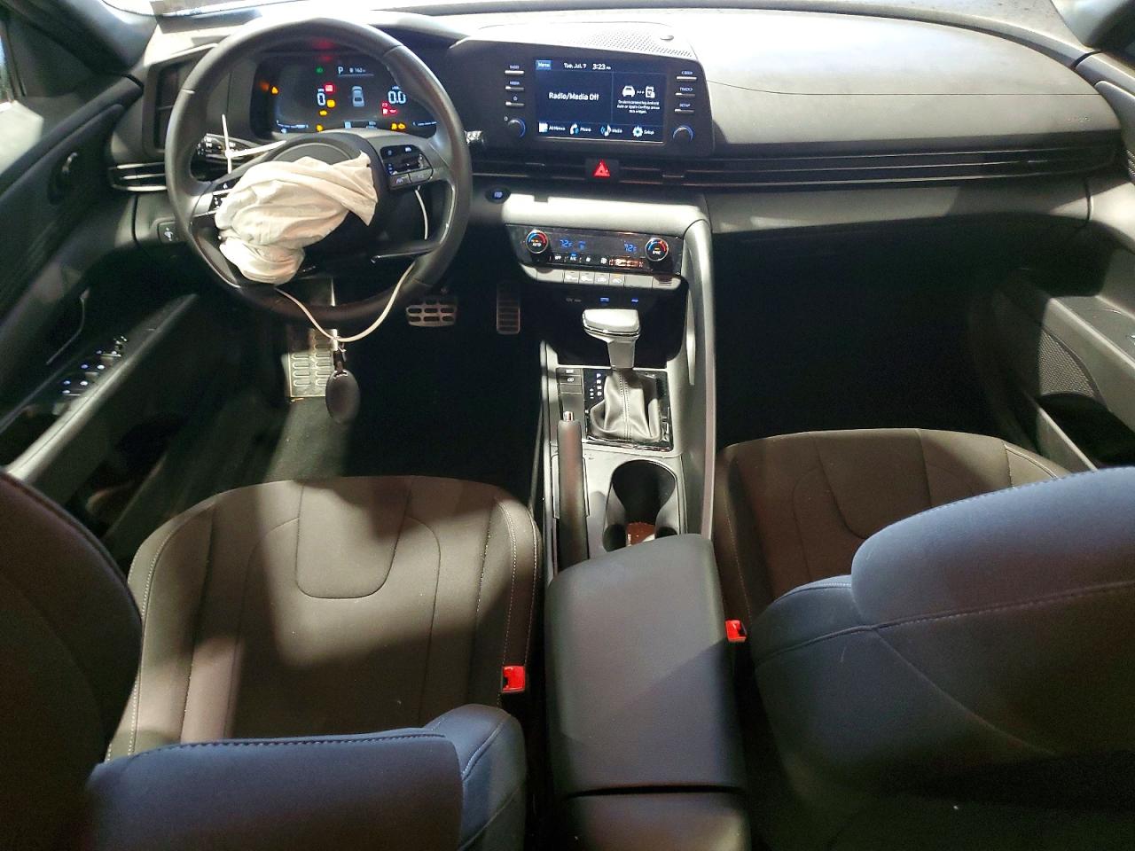 2025 HYUNDAI ELANTRA — ?