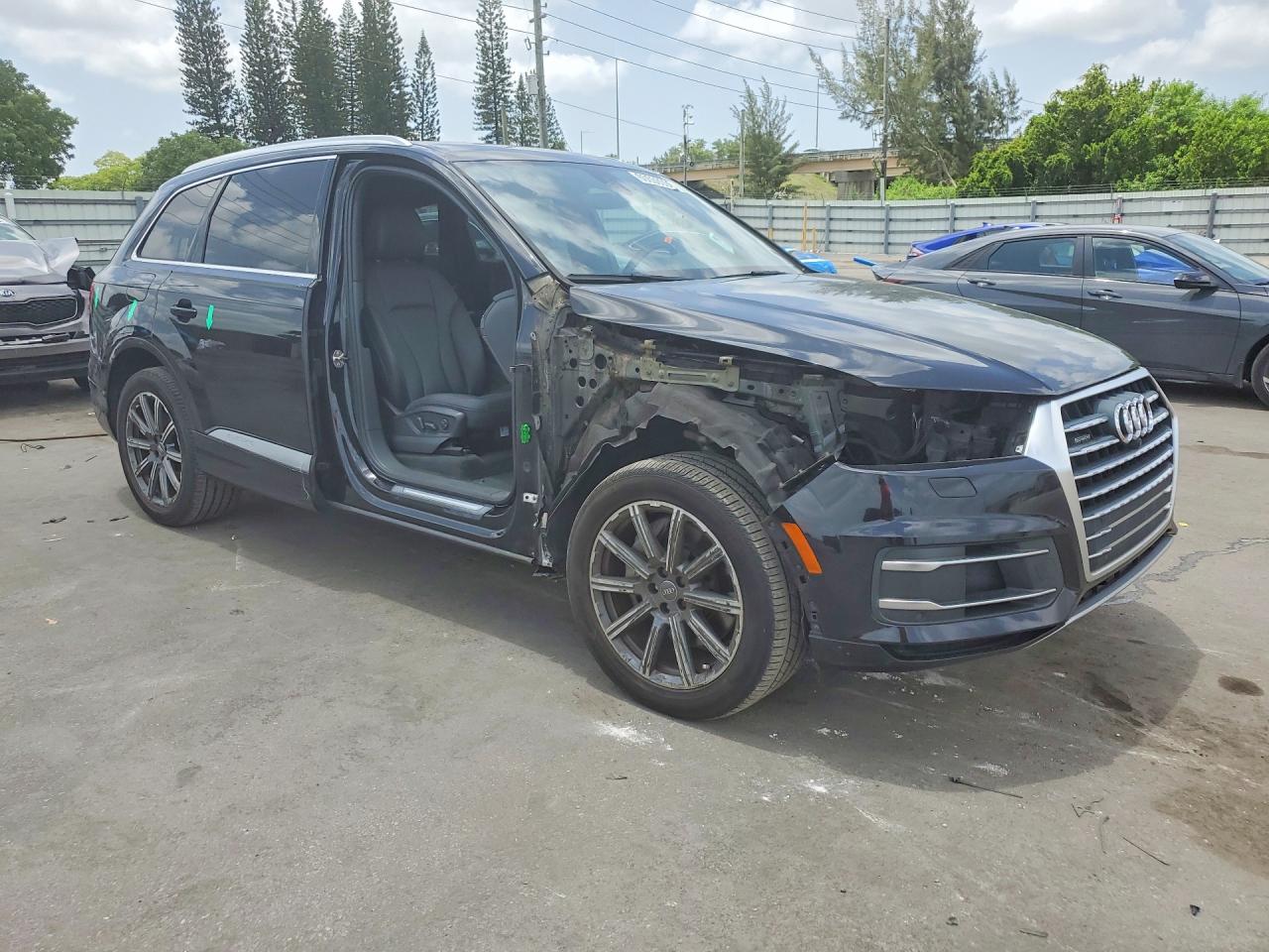 2017 AUDI Q7