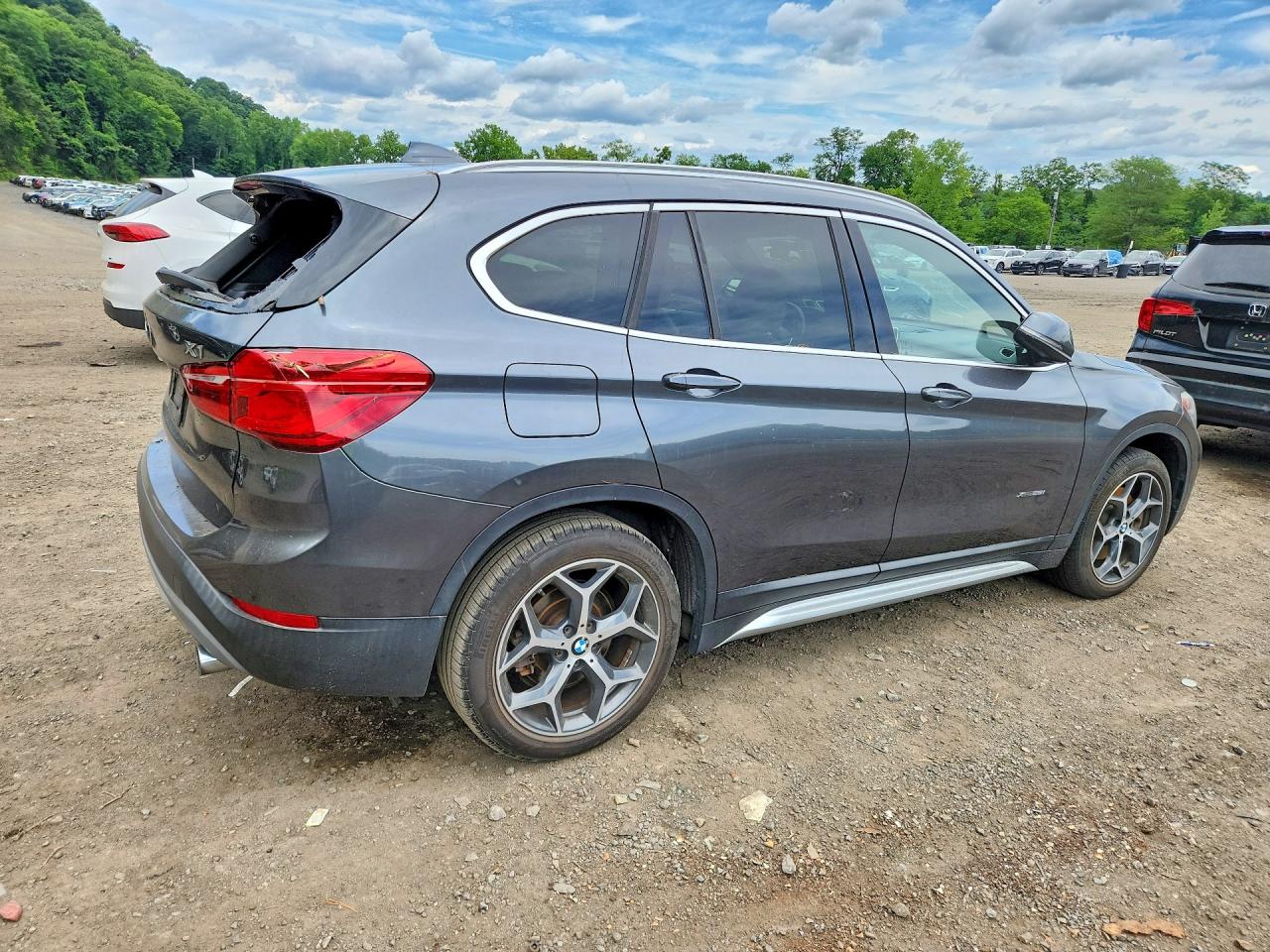 2017 BMW X1 — ?