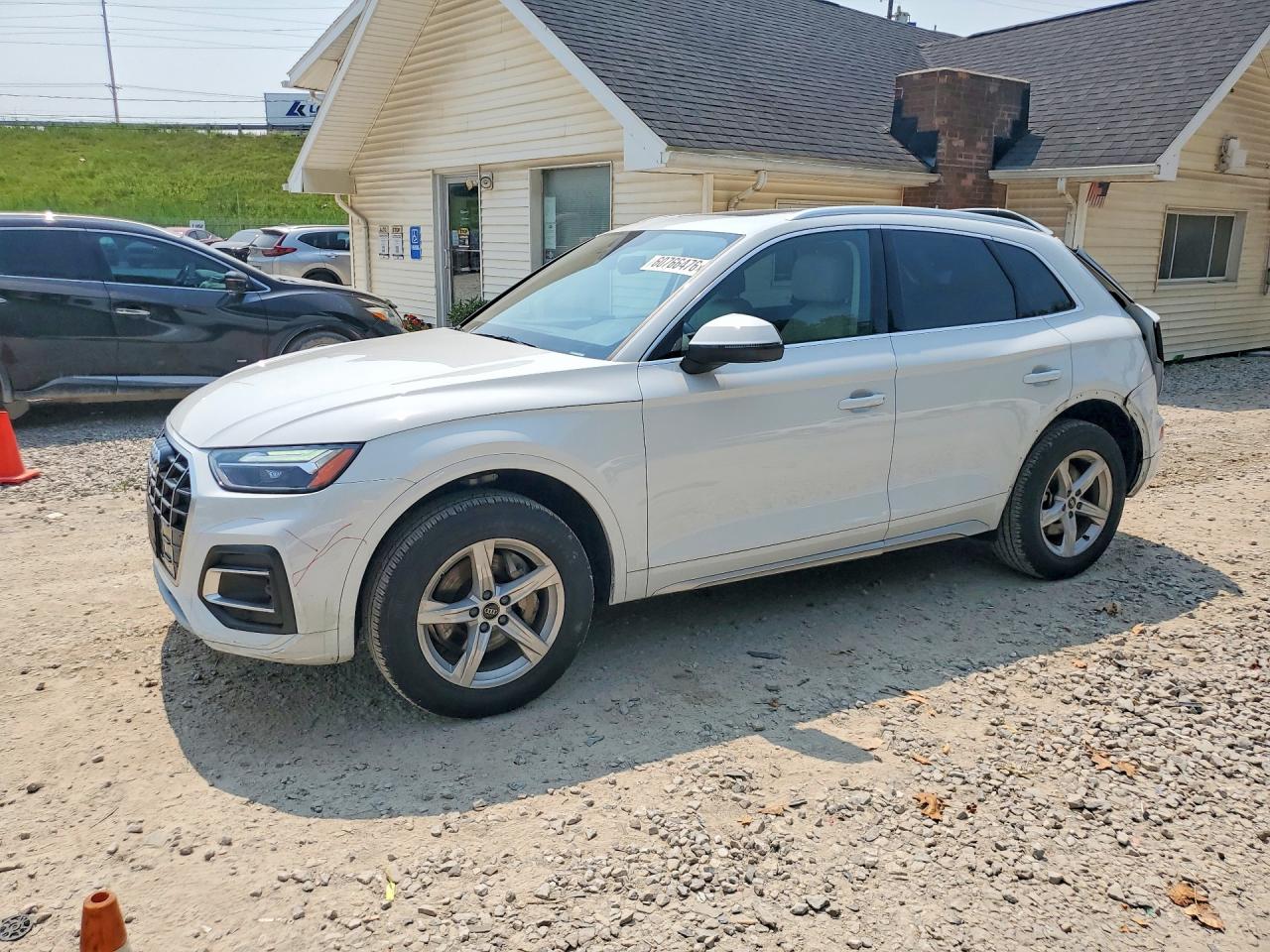 2021 AUDI SUV Q5 — ?