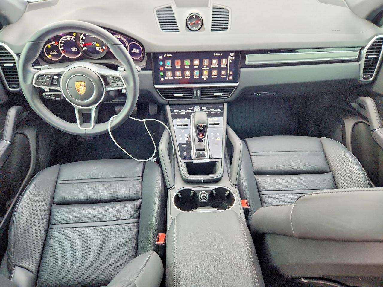 2022 PORSCHE CAYENNE