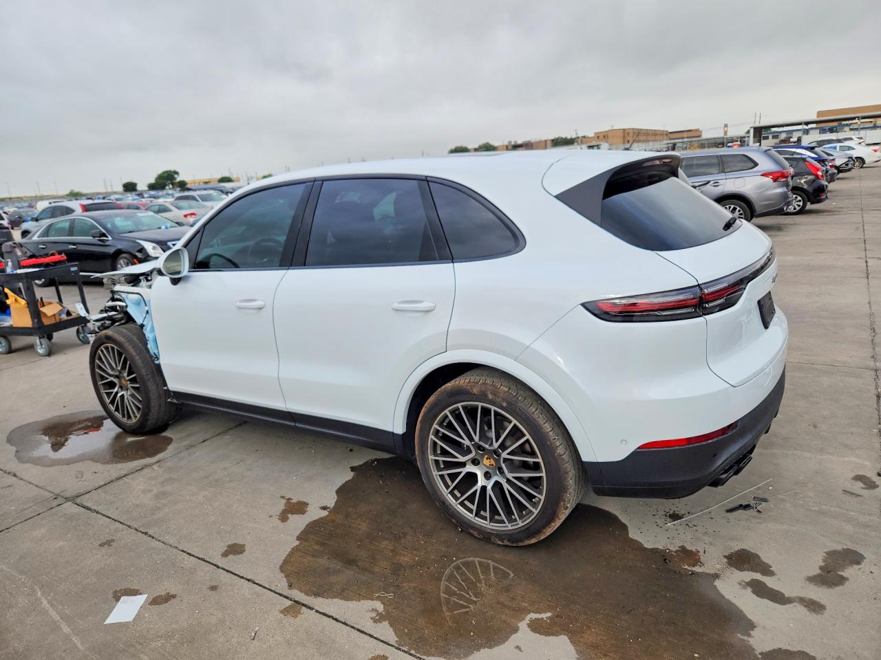 2022 PORSCHE CAYENNE
