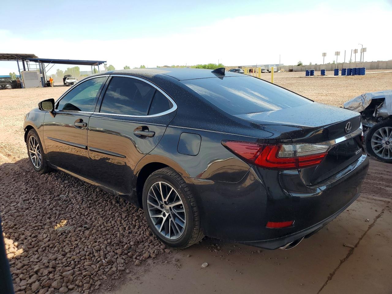 2017 LEXUS ES — ?