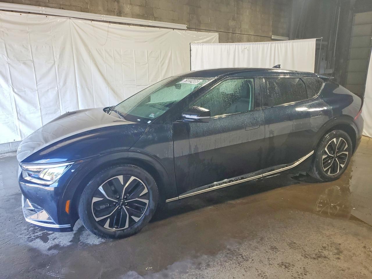 2023 KIA EV6 — ?